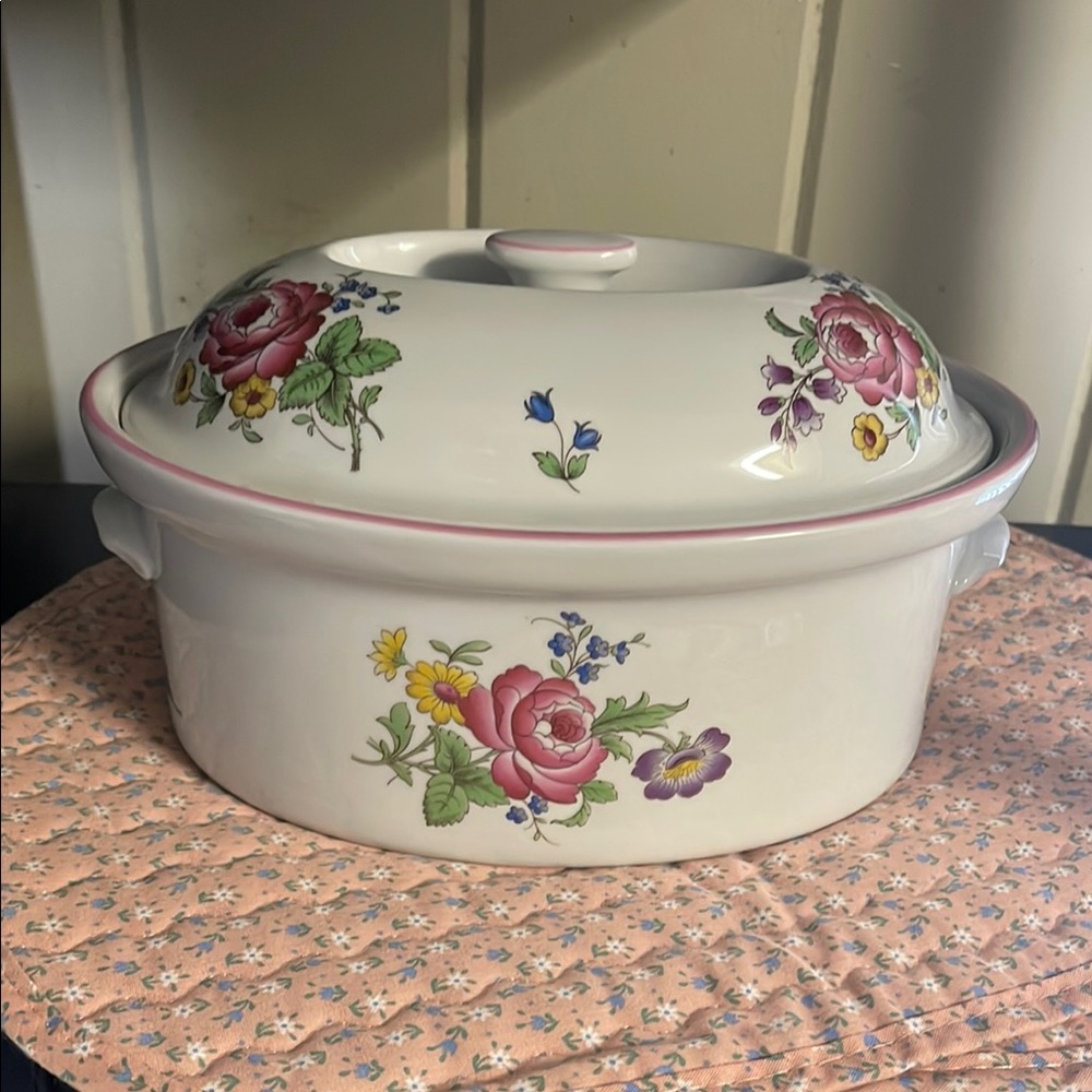 Vintage Spode Marlborough Spray casserole dish